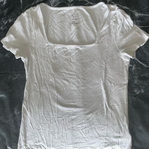 White Midriff short sleeve T-shirt
